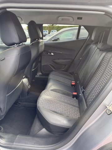 Peugeot 2008 1.5 BlueHDi 110 Roadtrip CARPLAY CAM KEYLESS