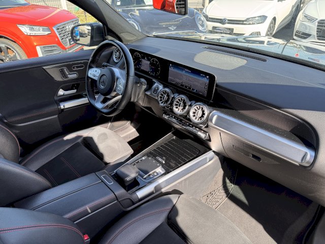 Mercedes GLB 220d 190 AMG TOIT PANO CAMERA 4Matic BVA