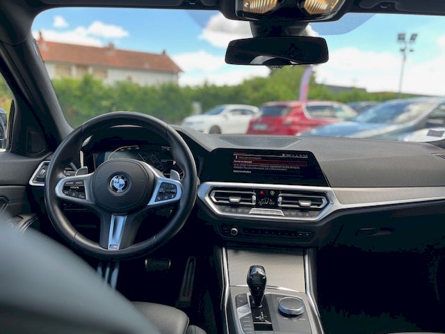 BMW BMW Série 3 320dA MH xDrive 190ch M Sport