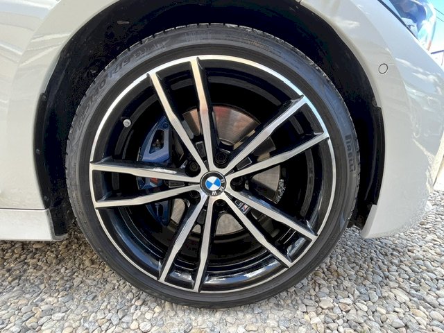 BMW BMW Série 3 320dA MH xDrive 190ch M Sport