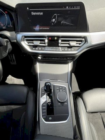 BMW BMW Série 3 320dA MH xDrive 190ch M Sport