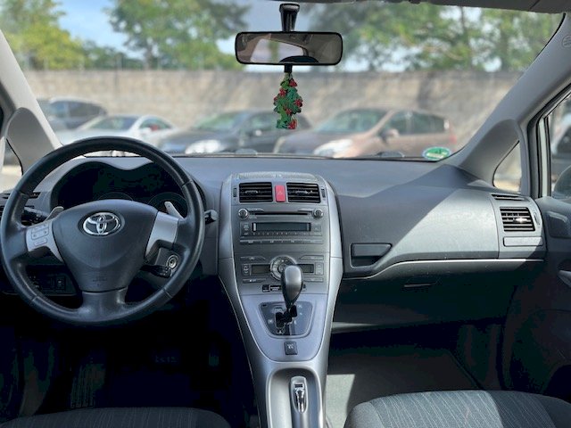 Toyota Toyota Auris  124 VVT-i Sol MMT 5p