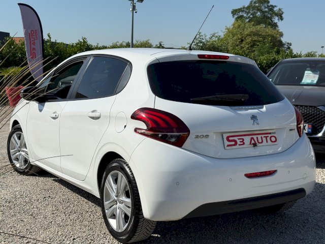 Peugeot Peugeot 208  1.2 PureTech 82ch Style 5p