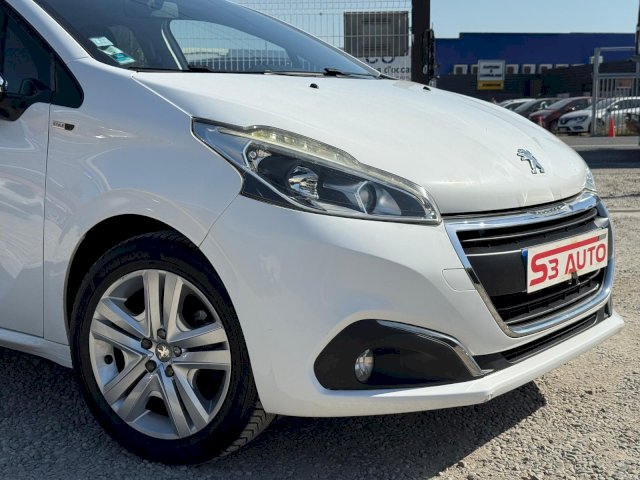Peugeot Peugeot 208  1.2 PureTech 82ch Style 5p