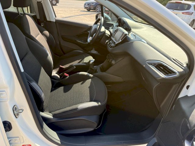 Peugeot Peugeot 208  1.2 PureTech 82ch Style 5p
