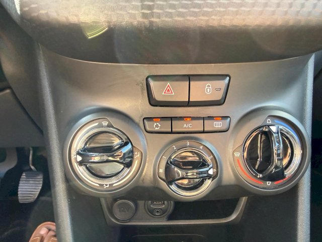 Peugeot Peugeot 208  1.2 PureTech 82ch Style 5p