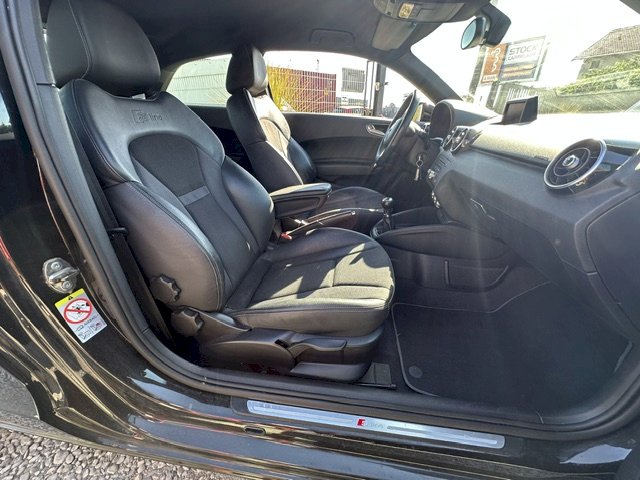 Audi Audi A1  1.6 TDI 105ch FAP S line
