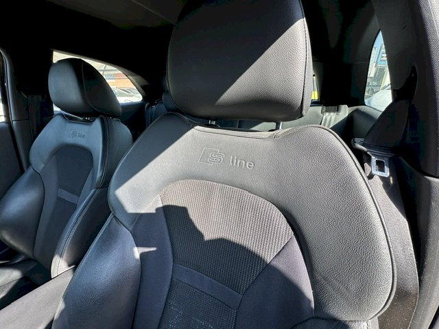 Audi Audi A1  1.6 TDI 105ch FAP S line
