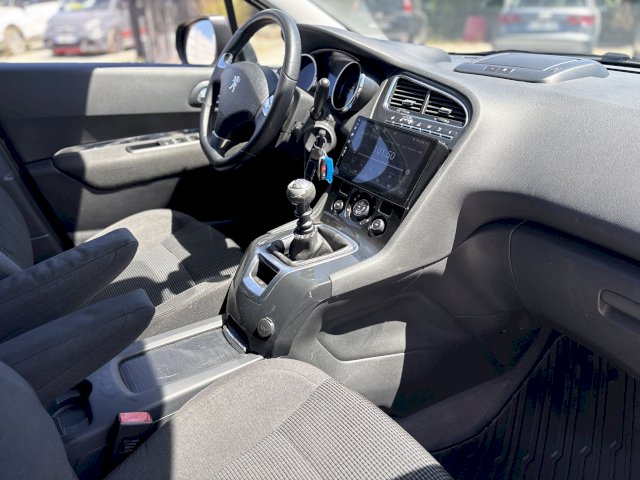 Peugeot Peugeot 5008 II 1.6 BlueHDi 120ch Allure Business
