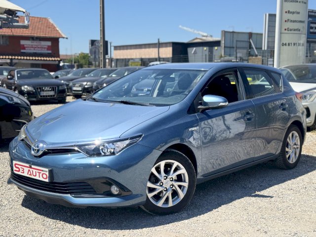 Toyota Toyota Auris II HSD 136h Dynamic