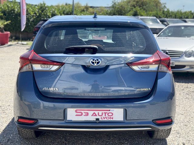 Toyota Toyota Auris II HSD 136h Dynamic