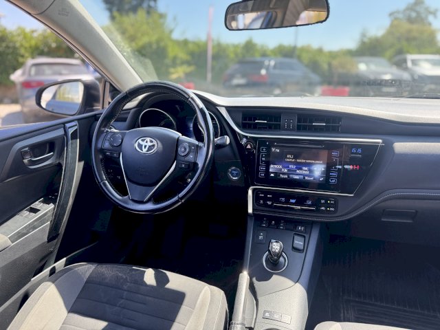 Toyota Toyota Auris II HSD 136h Dynamic
