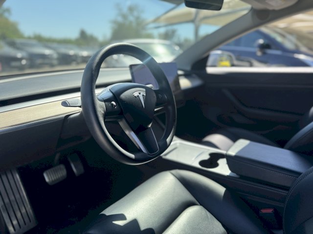 Tesla Tesla Model 3  Standard RWD Plus