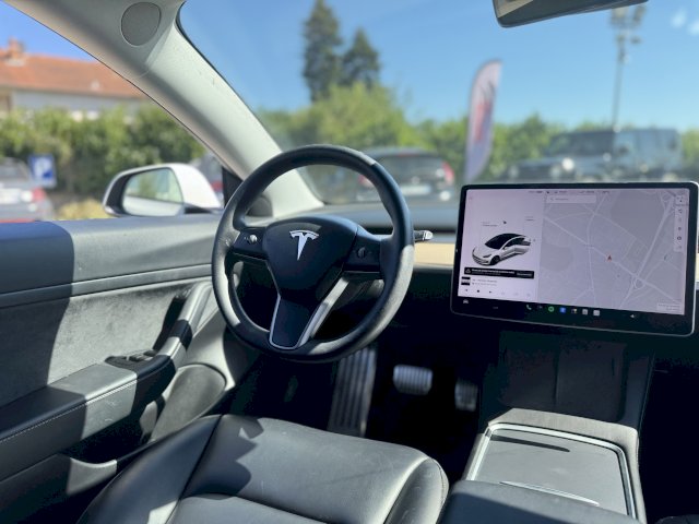 Tesla Tesla Model 3  Standard RWD Plus
