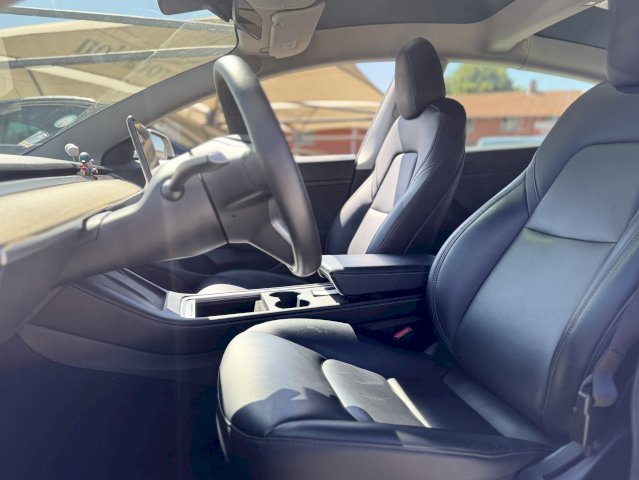 Tesla Tesla Model 3  Standard RWD Plus