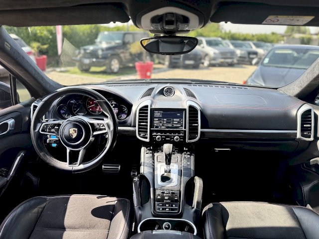 Porsche Porsche Cayenne II (958) 3.6 440ch GTS