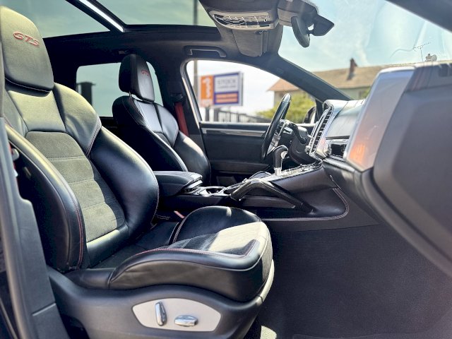 Porsche Porsche Cayenne II (958) 3.6 440ch GTS
