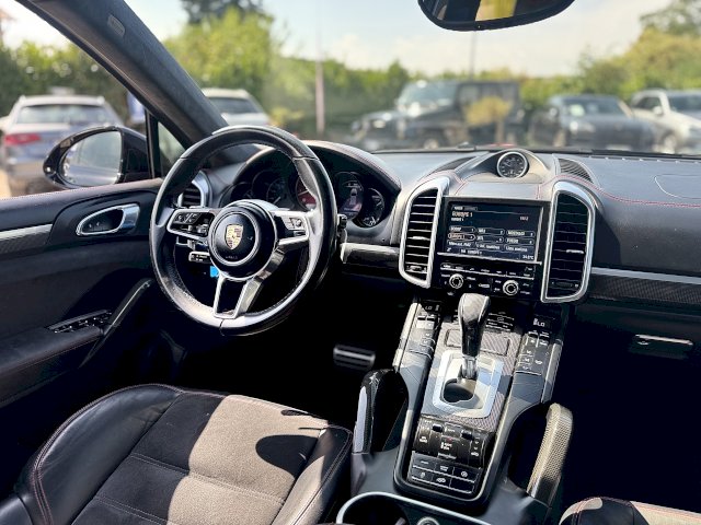 Porsche Porsche Cayenne II (958) 3.6 440ch GTS