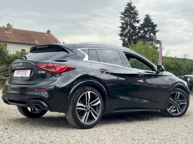 Infiniti Infiniti Q30  2.0t 211ch Sport City Black AWD DCT7