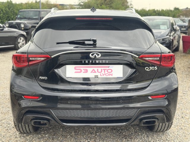 Infiniti Infiniti Q30  2.0t 211ch Sport City Black AWD DCT7