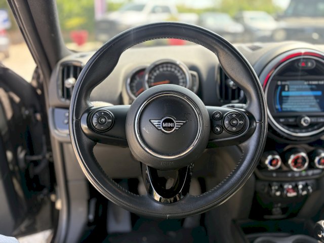 Mini Mini Countryman II (F60) One 102ch Salt