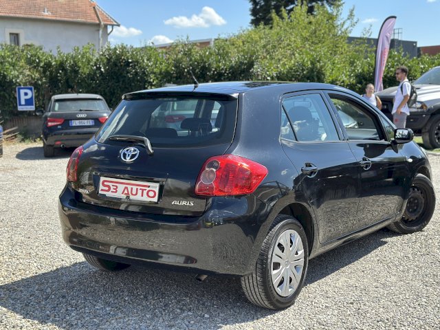 Toyota Toyota Auris  90 D-4D Luna 5p