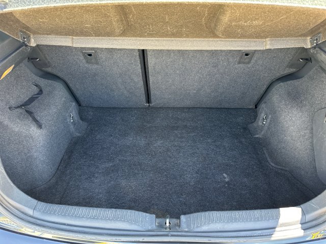 Toyota Toyota Auris  90 D-4D Luna 5p