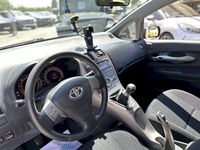 Toyota Toyota Auris  90 D-4D Luna 5p
