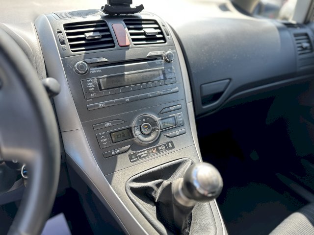 Toyota Toyota Auris  90 D-4D Luna 5p