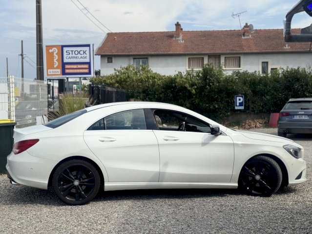 Mercedes-Benz Mercedes-Benz CLA I (C117) 180 Sensation 7G-DCT