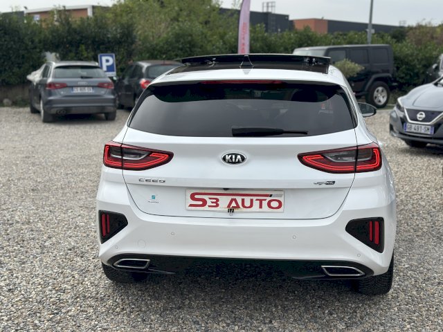 Kia Kia Cee'd 1.6 CRDi GT Line Premium