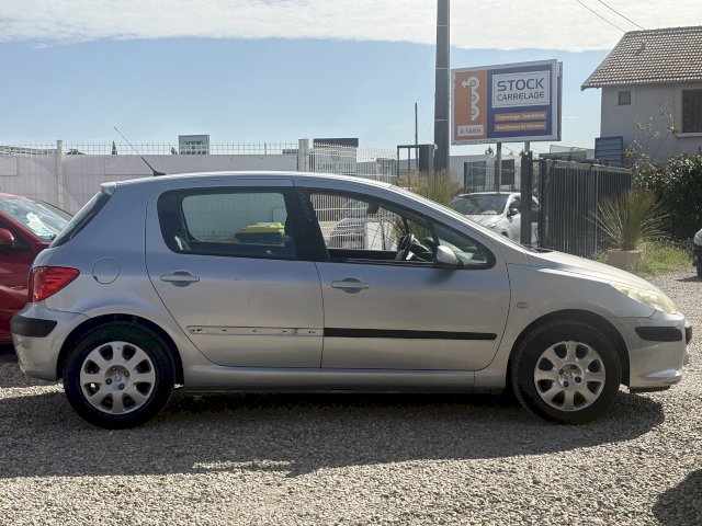 Peugeot Peugeot 307  1.4 16v Confort 5p