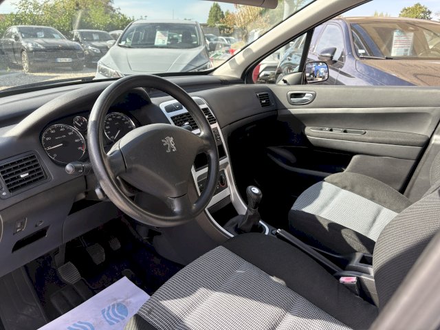 Peugeot Peugeot 307  1.4 16v Confort 5p