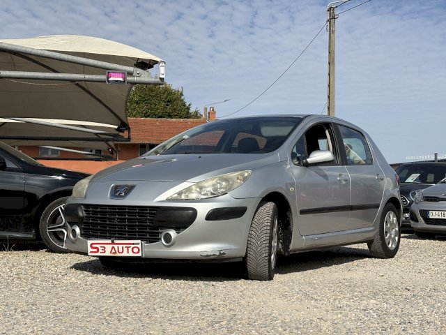 Peugeot Peugeot 307  1.4 16v Confort 5p