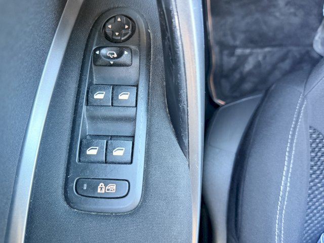 Citroën Citroën C5 II 2.0 HDi140 FAP Confort