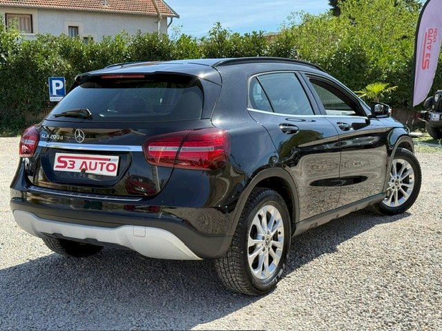 Mercedes-Benz Mercedes-Benz Classe GLA 200 d Intuition 7G-DCT