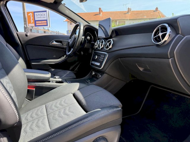 Mercedes-Benz Mercedes-Benz Classe GLA 200 d Intuition 7G-DCT