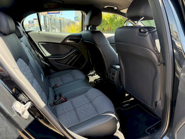 Mercedes-Benz Mercedes-Benz Classe GLA 200 d Intuition 7G-DCT