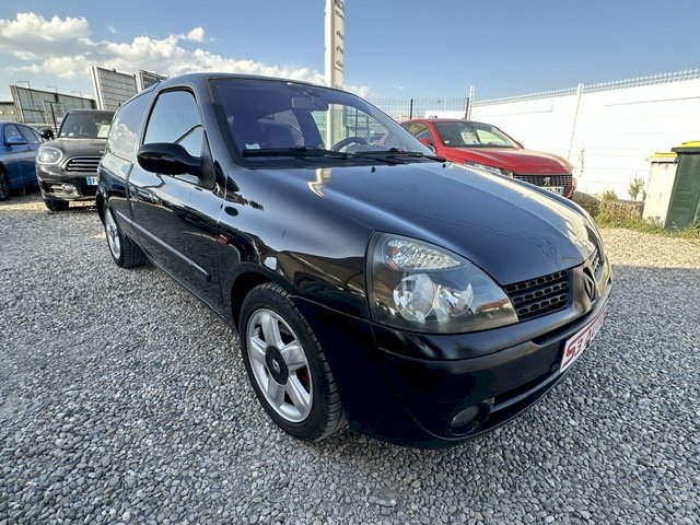 Renault Renault Clio II (B/C65) 1.4 16v 98ch Dynamique 3p