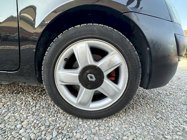 Renault Renault Clio II (B/C65) 1.4 16v 98ch Dynamique 3p