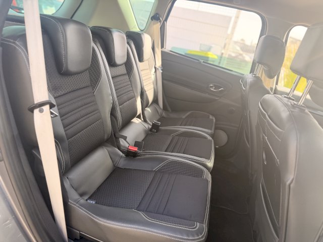 Renault Renault Megane III  1.5 dCi 110ch Bose EDC eco² 