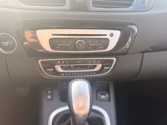 Renault Renault Megane III  1.5 dCi 110ch Bose EDC eco² 