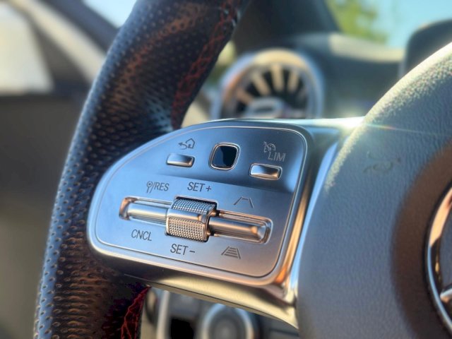 Mercedes-Benz Mercedes-Benz Classe A 180d 116ch AMG Line 7g-DCT