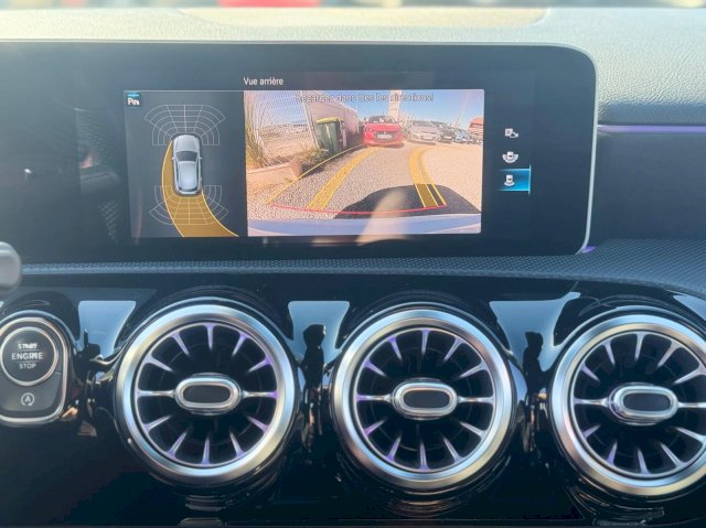 Mercedes-Benz Mercedes-Benz Classe A 180d 116ch AMG Line 7g-DCT