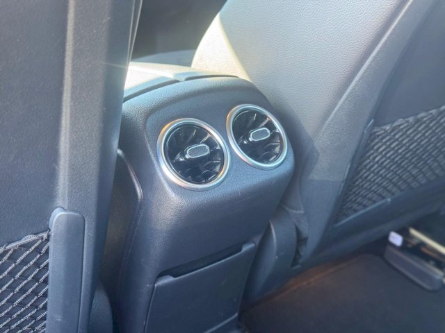 Mercedes-Benz Mercedes-Benz Classe A 180d 116ch AMG Line 7g-DCT