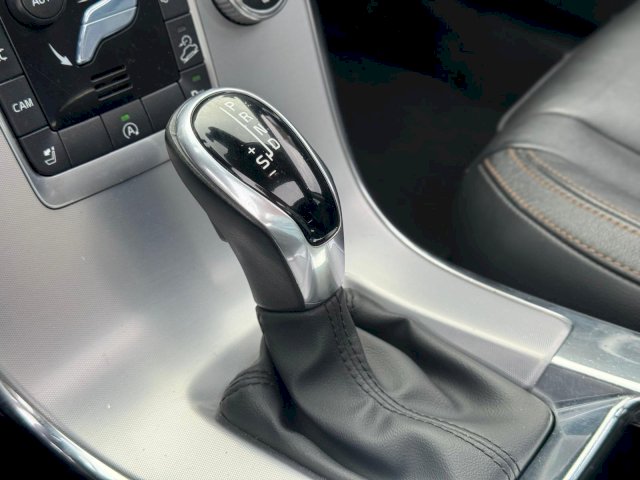 Volvo Volvo XC60  D4 190ch Summum Geartronic