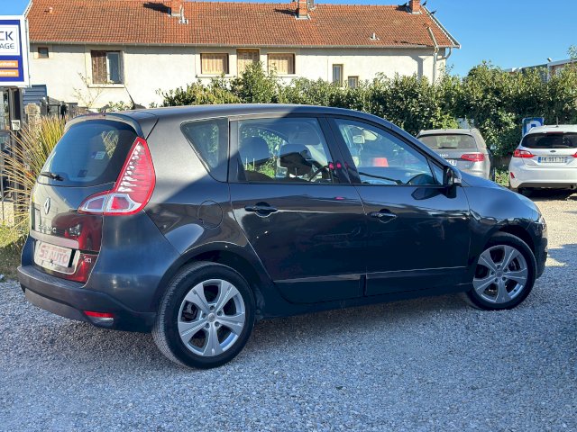 Renault Renault Scenic III (J95) 1.5 dCi 105ch Dynamique