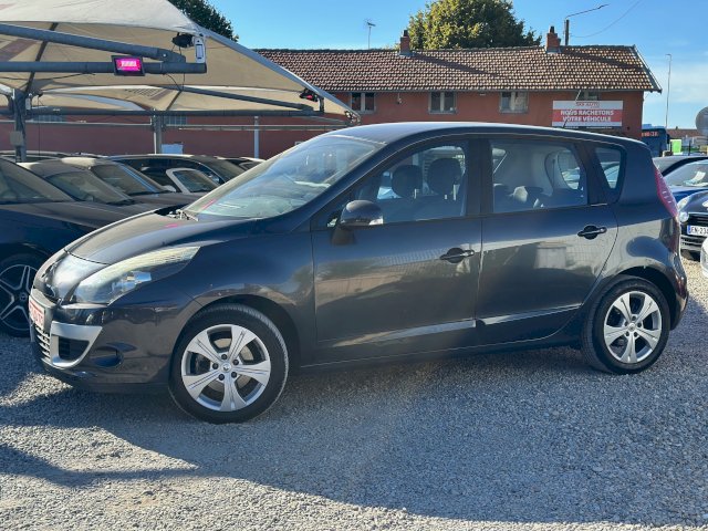 Renault Renault Scenic III (J95) 1.5 dCi 105ch Dynamique