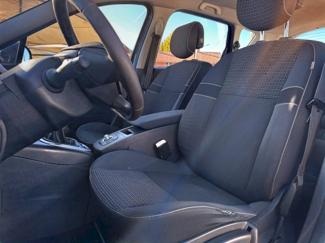 Renault Renault Scenic III (J95) 1.5 dCi 105ch Dynamique