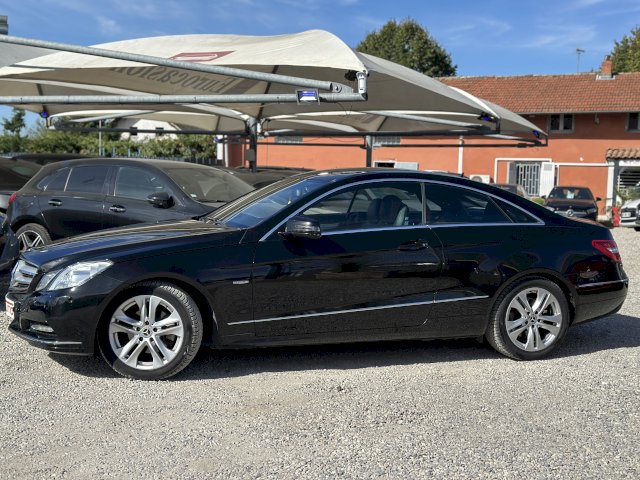 Mercedes-Benz Mercedes-Benz Classe E IV 220 CDI  Elégane Exéc
